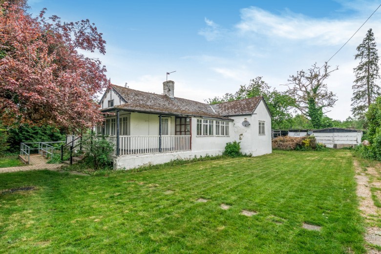 Click the photo for more details of Towpath, Shepperton, Surrey