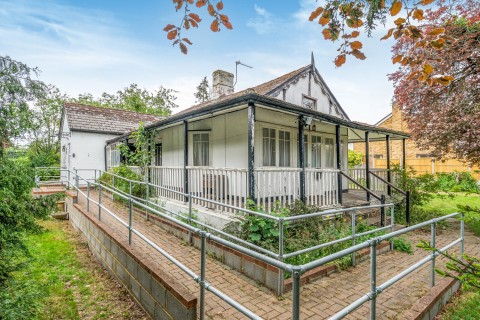 Click the photo for more details of Towpath, Shepperton, Surrey