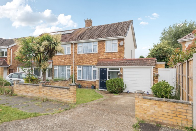 Images for Tanglyn Avenue, Shepperton, Surrey