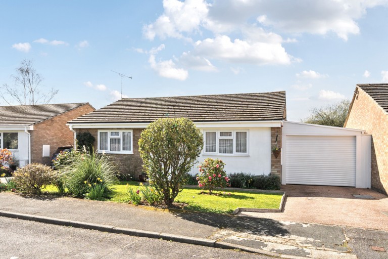 Images for Lyndhurst Way, Chertsey, Surrey