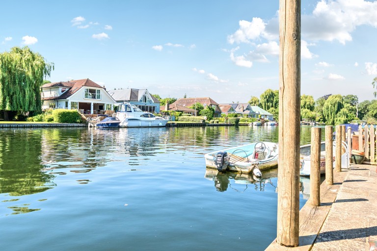 Images for Pharaohs Island, Shepperton, Surrey