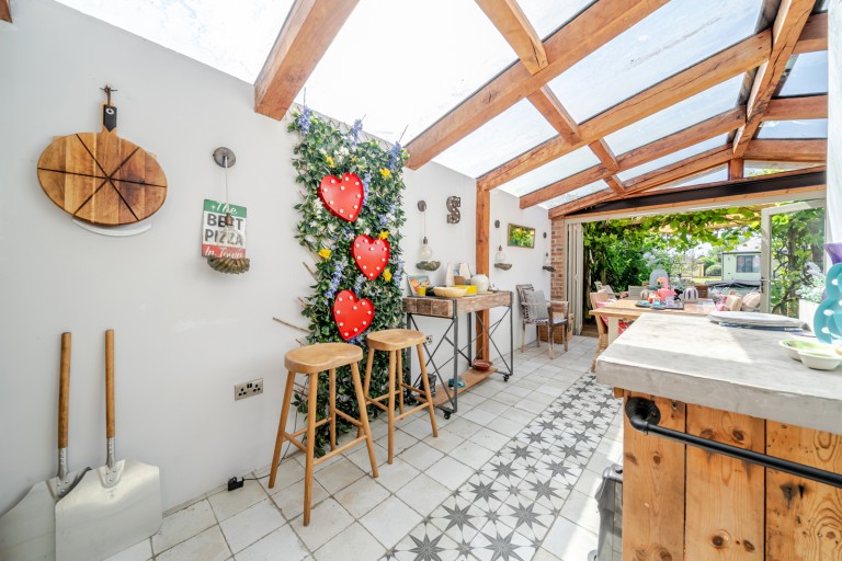 Images for Pharaohs Island, Shepperton, Surrey