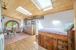 Images for Pharaohs Island, Shepperton, Surrey