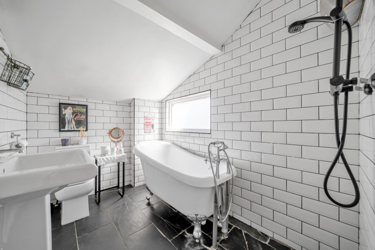 Images for Pharaohs Island, Shepperton, Surrey