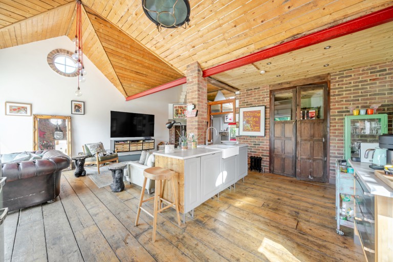 Images for Pharaohs Island, Shepperton, Surrey