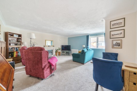 Click the photo for more details of Mervyn Road, Shepperton, Surrey