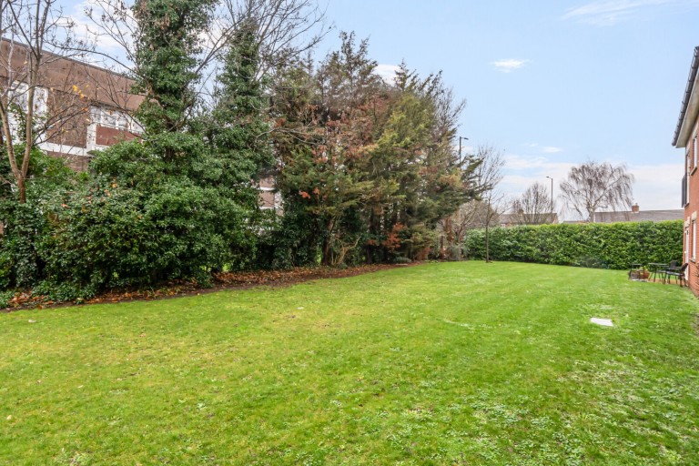 Images for Annett Close, Upper Halliford, Surrey