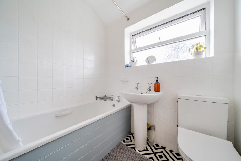 Images for Addlestone, Surrey