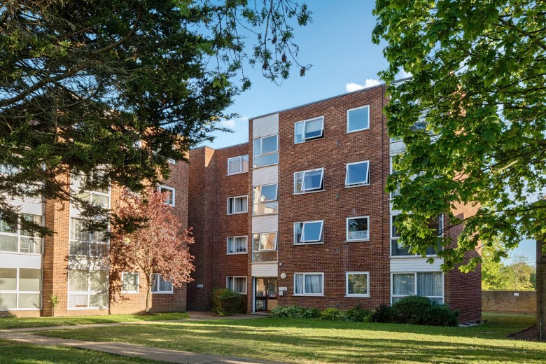 Click the photo for more details of Staines Road West, Sunbury-On-Thames, Surrey