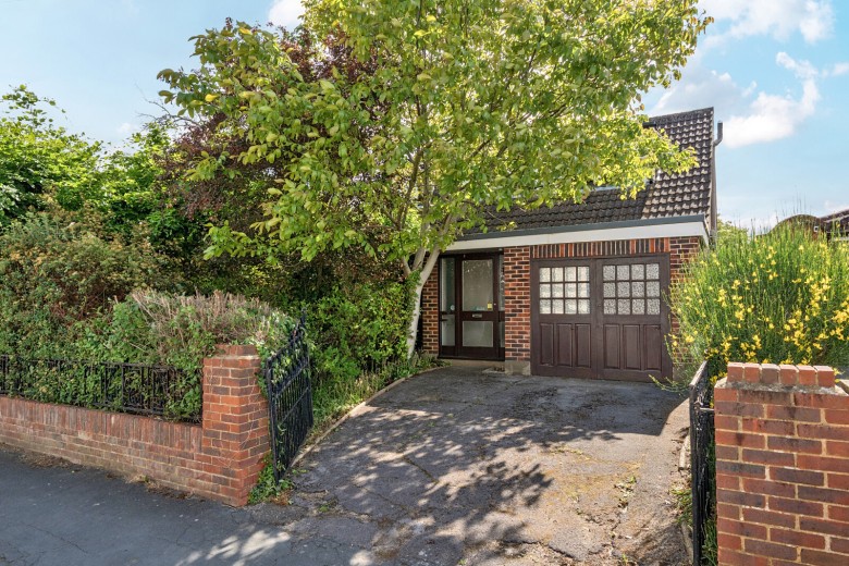 Click the photo for more details of Sheep Walk, Shepperton, Surrey