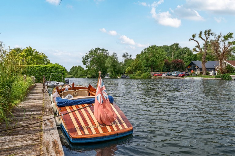 Images for Pharaohs Island, Shepperton, Surrey