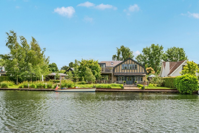 Images for Pharaohs Island, Shepperton, Surrey