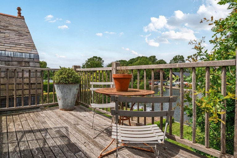 Images for Pharaohs Island, Shepperton, Surrey