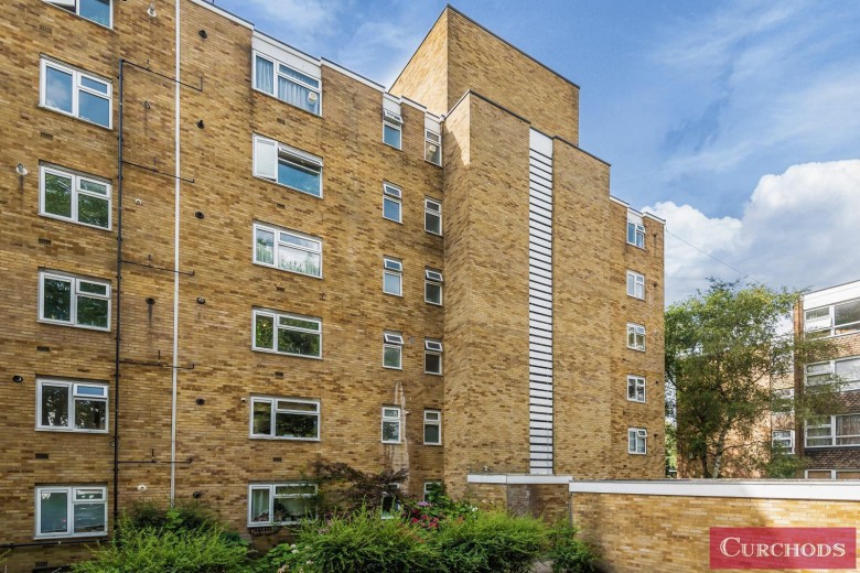 Click the photo for more details of Walpole Road, 64 Walpole Road, Teddington, Greater London