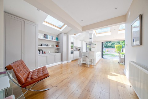 Click the photo for more details of Teddington Park Road, Teddington