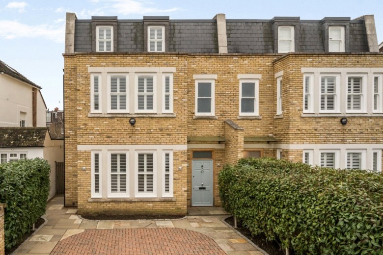 Click the photo for more details of St. Marks Road, Teddington