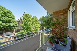 Images for Elton Close, Hampton Wick