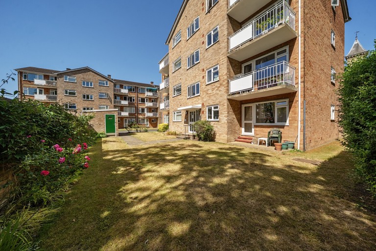 Images for Elton Close, Hampton Wick