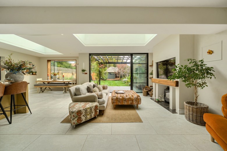 Click the photo for more details of Oxford Road, Teddington