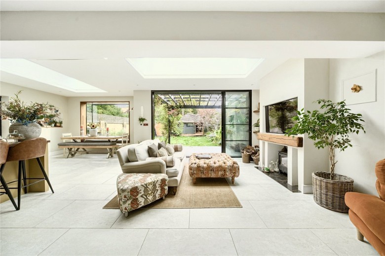 Click the photo for more details of Oxford Road, Teddington
