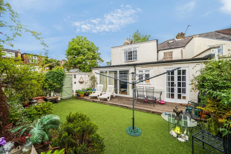 Click the photo for more details of Watts Lane, Teddington, TW11