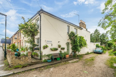 Click the photo for more details of Watts Lane, Teddington, TW11