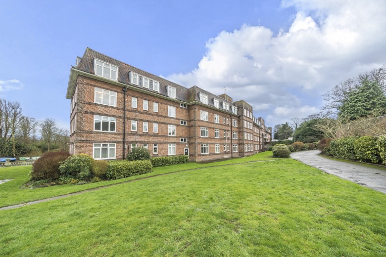 Click the photo for more details of Cross Deep, Twickenham