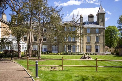 Click the photo for more details of Langdon Park, Teddington