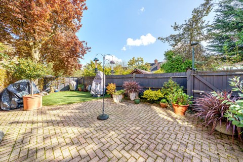 Click the photo for more details of Hawkesley Close, Strawberry Hill, Twickenham, TW1