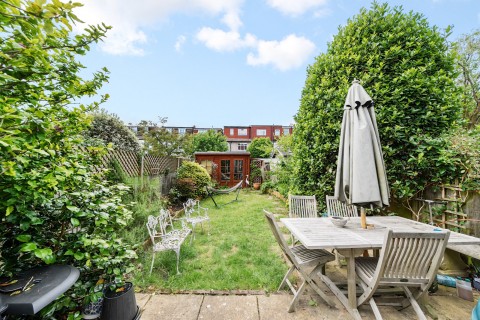 Click the photo for more details of Cambridge Crescent, Teddington, TW11