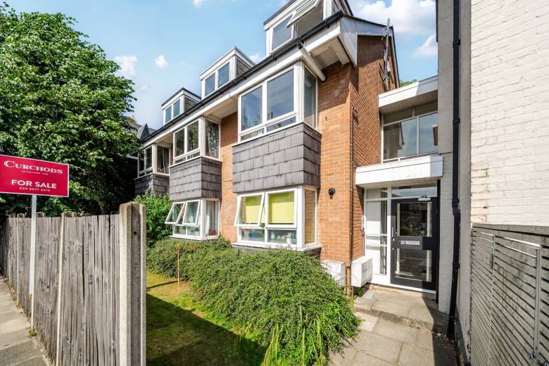 Click the photo for more details of Station Road, Teddington