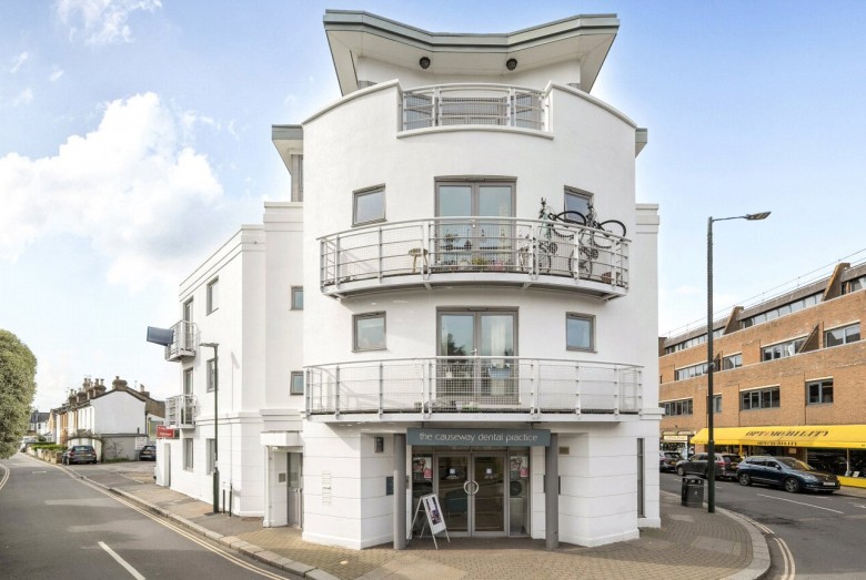 Click the photo for more details of Middle Lane, Teddington