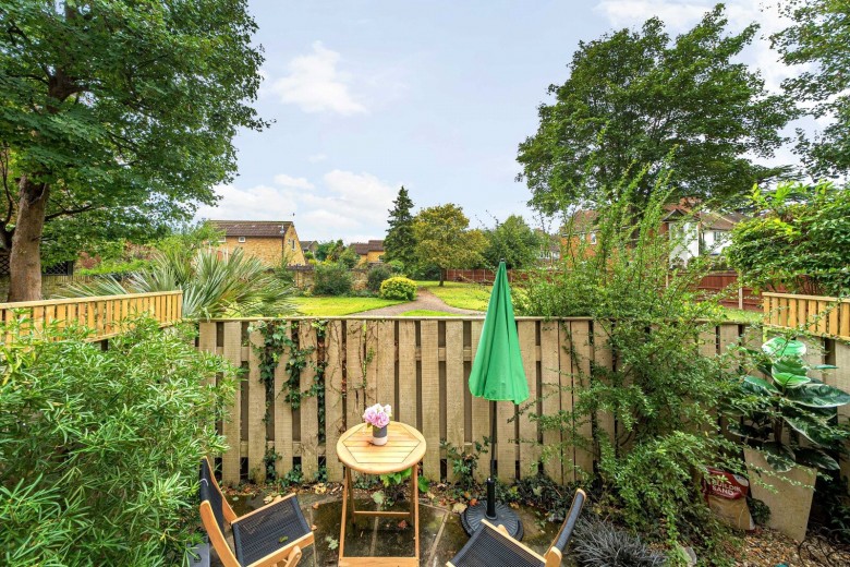 Click the photo for more details of Twickenham Road, Teddington, TW11