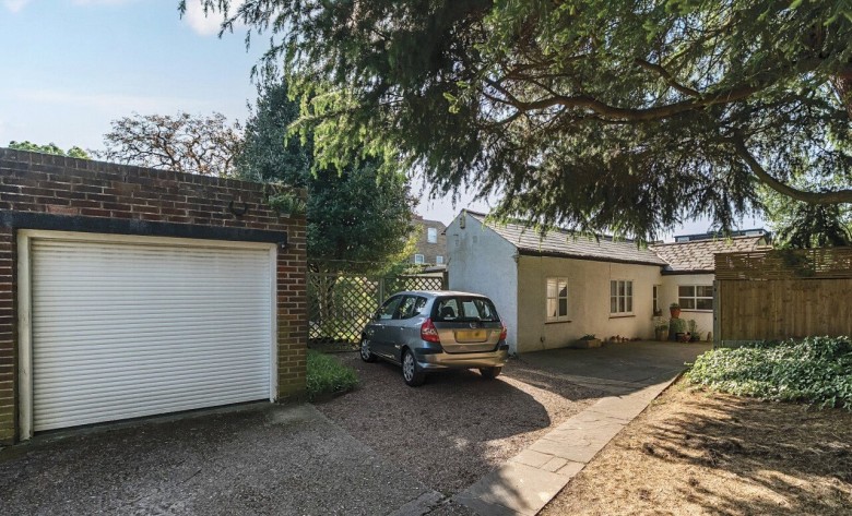 Click the photo for more details of Gomer Place, Teddington