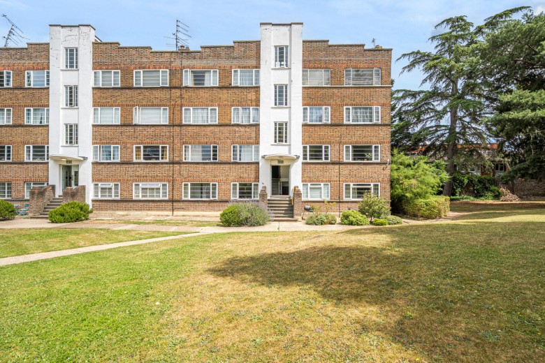 Click the photo for more details of Park Road, Hampton Wick