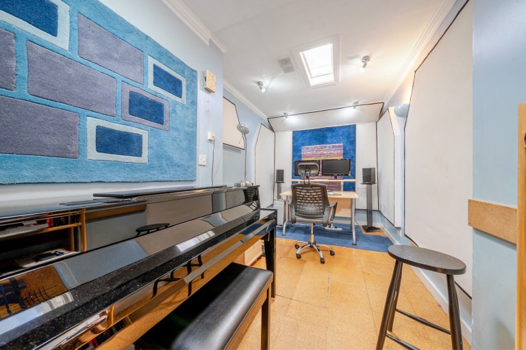 Images for Glamorgan Road, Hampton Wick