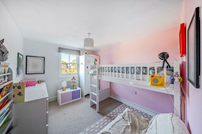 Images for Gomer Gardens, Teddington