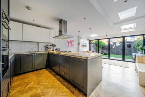 Click the photo for more details of Gomer Gardens, Teddington