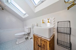 Images for Gomer Gardens, Teddington