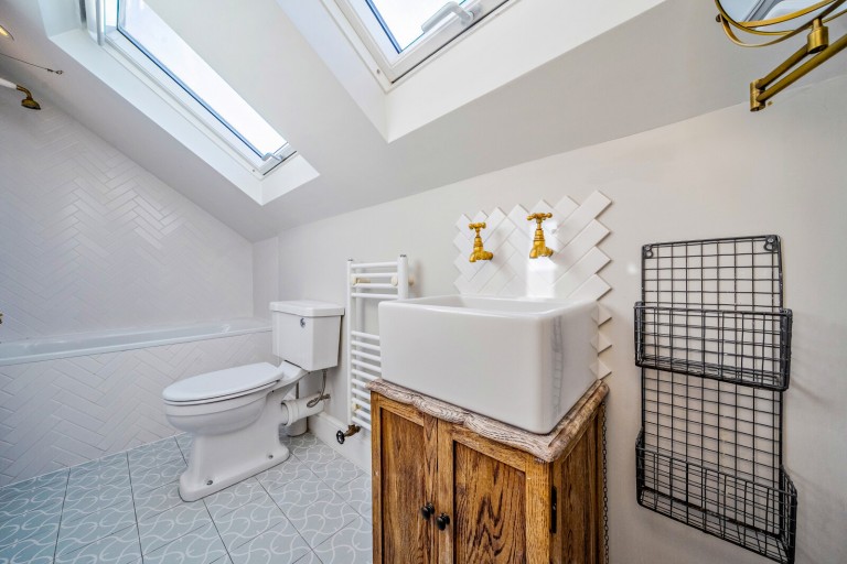 Images for Gomer Gardens, Teddington