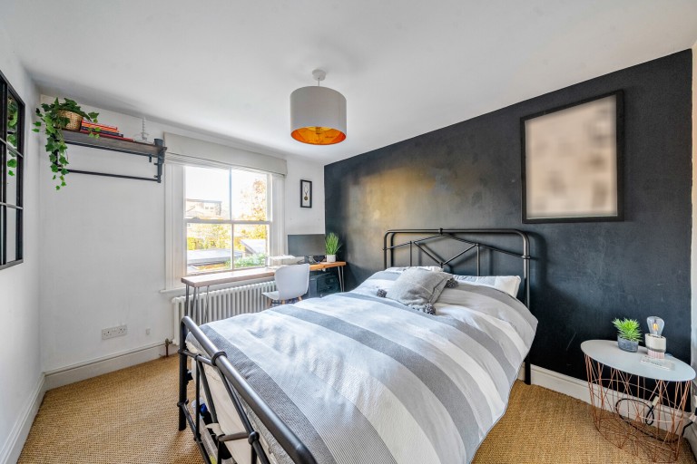 Images for Gomer Gardens, Teddington