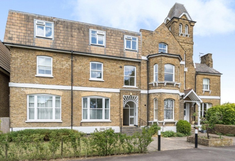 Click the photo for more details of Hampton Road, Teddington