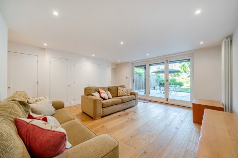 Click the photo for more details of Munster Road, Teddington