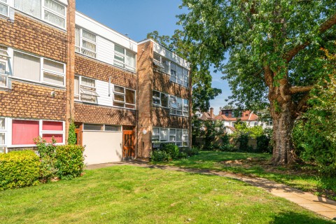Click the photo for more details of Bucklands Road, Teddington