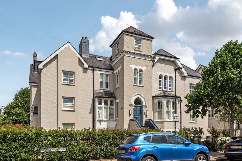 Click the photo for more details of Bridgeman Road, Teddington
