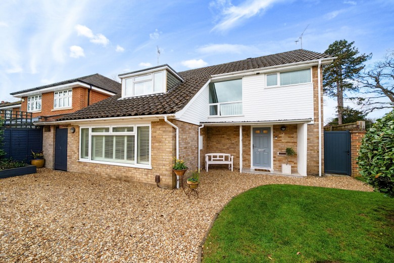 Click the photo for more details of Greenway Close, West Byfleet, Surrey