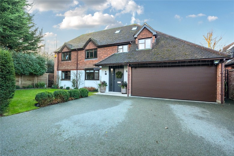 Click the photo for more details of Wexfenne Gardens, Pyrford, Surrey