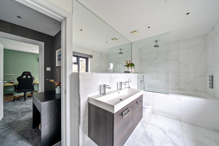 Images for Wexfenne Gardens, Pyrford, Surrey