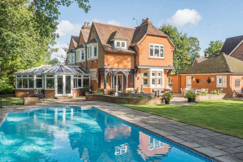 Click the photo for more details of Redwing Gardens, West Byfleet, KT14