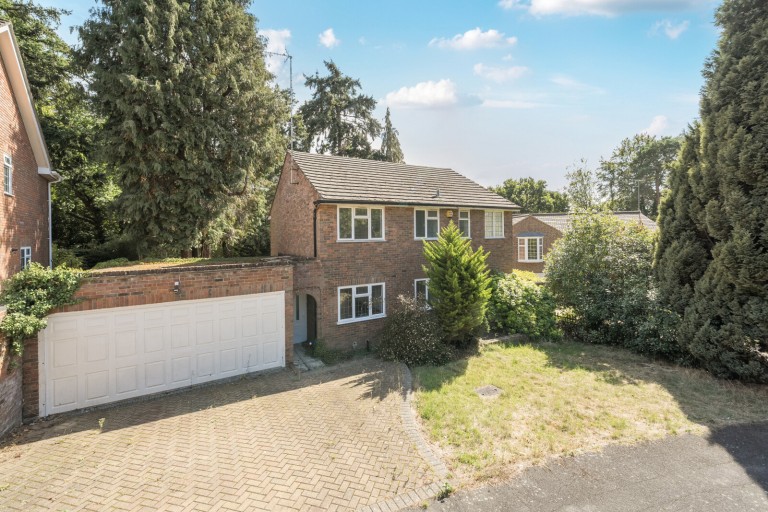 Images for Broomcroft Close, Pyrford, Surrey